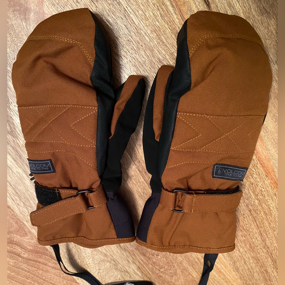 Brand New Volcom Women’s PEEP GORE-TEX MITTENS
